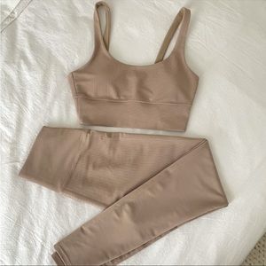 2 piece set: ribbed leggings and sports bra